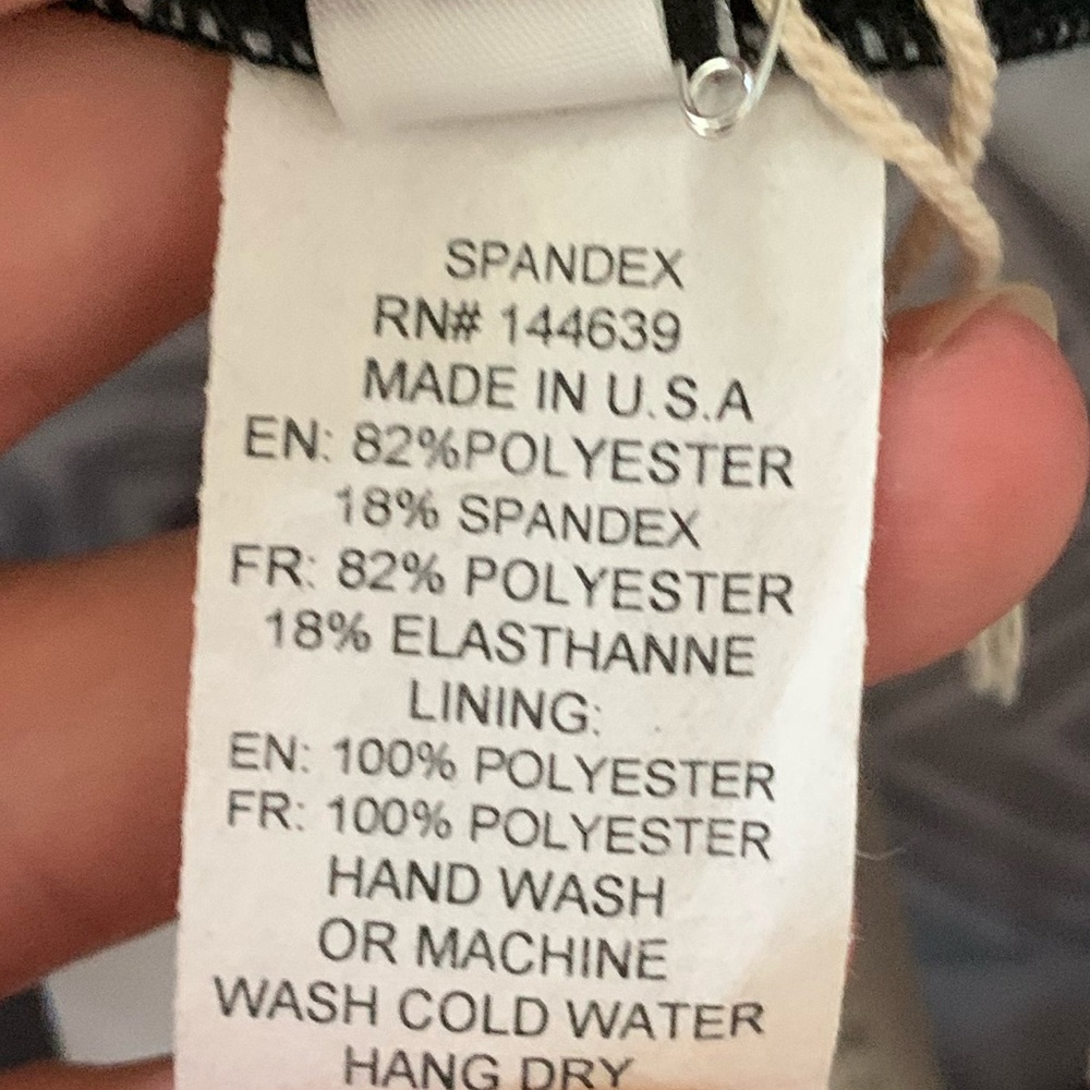 NWT Onzie Multicolor Graphic Workout Legging - Picture 7 of 7